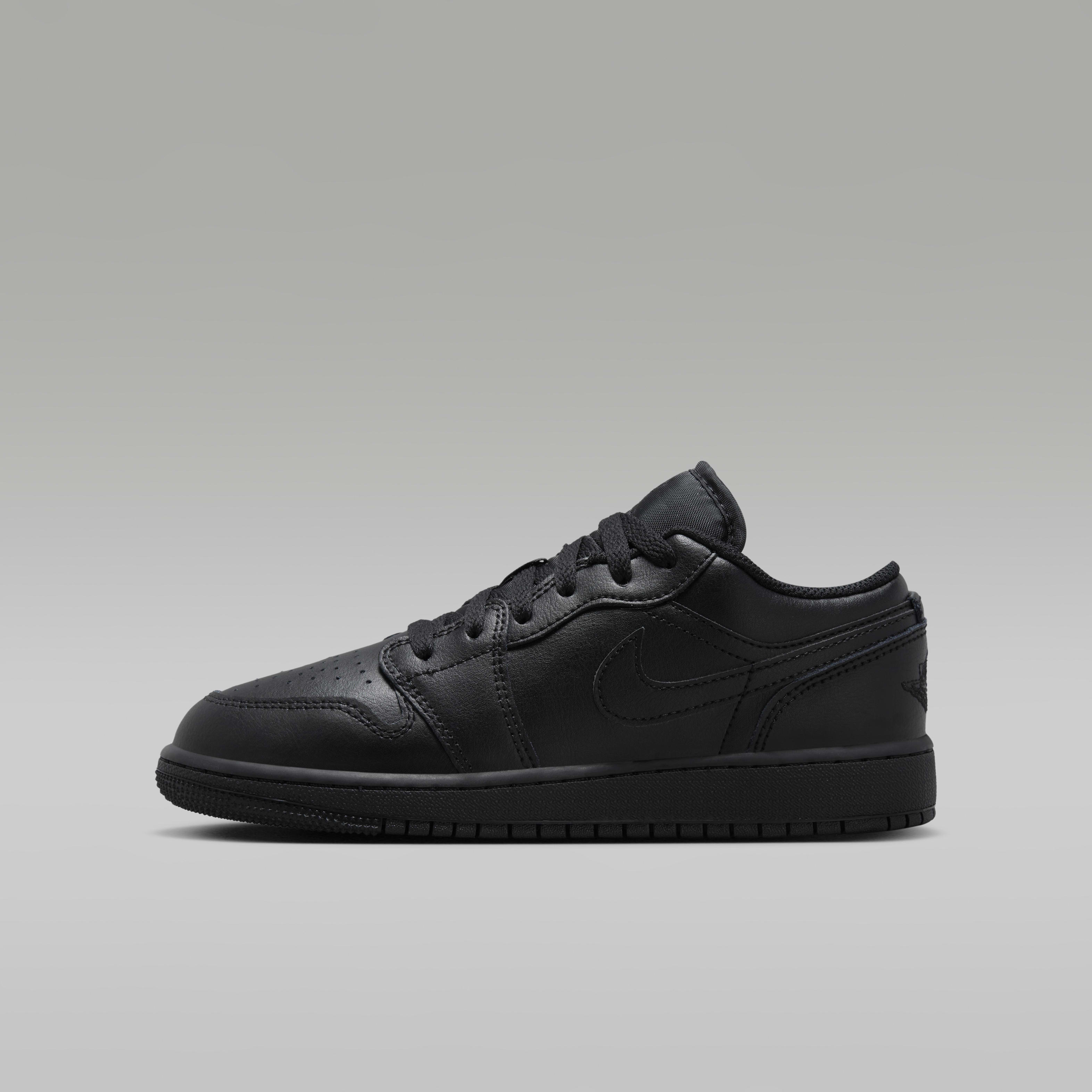 Black jordan low on sale